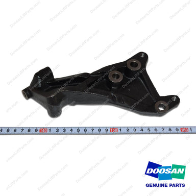Bracket,Oil PUMP;2.4L - Doosan Forklift Part 110422-00035