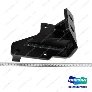 Bracket ASSY,Engine Mounting;rh - Doosan Forklift Part 110427-00251