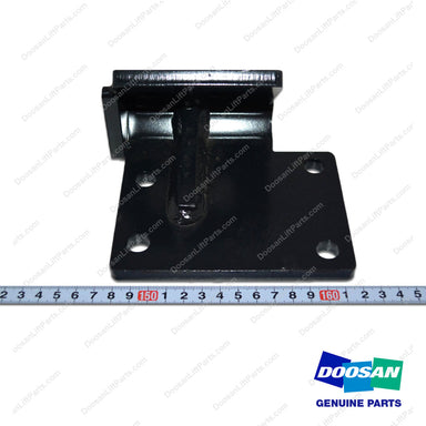 Bracket ASSY,Engine Mounting;lh - Doosan Forklift Part 110427-00287