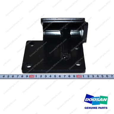 Bracket ASSY,Engine Mounting;rh - Doosan Forklift Part 110427-00288