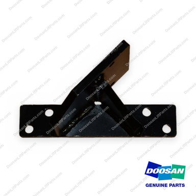 110427-01112 - RH Auxiliary Engine Mounting Bracket Assembly - OEM Doosan Daewoo Bobcat