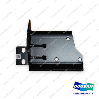 110427-01282 - RH Mounting E/g Engine Mounting Bracket Assembly - OEM Doosan Daewoo Bobcat