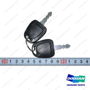Key Set;doosan Logo - Doosan Forklift Part 110702-00160