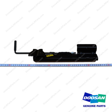 Guide Assy;rail,Static,Righthand - Doosan Forklift Part 110922-00208