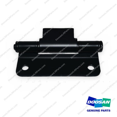 110927-00531 - RH Hinge Assembly Hinge - OEM Doosan Daewoo Bobcat