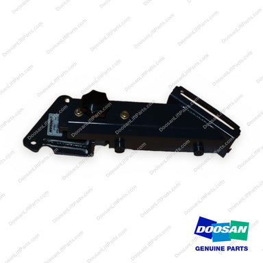 110953-00135 - Fingertip Stand Assembly - OEM Doosan Daewoo Bobcat