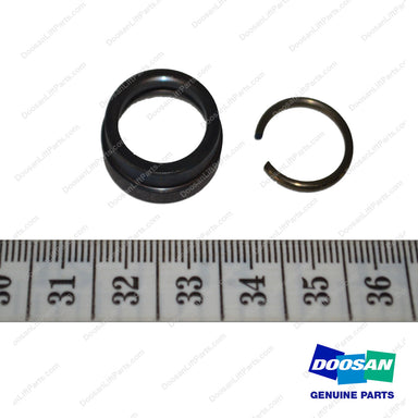 Stopper;set;kubota,T-4,INT,EG - Doosan Forklift Part 110956-00314