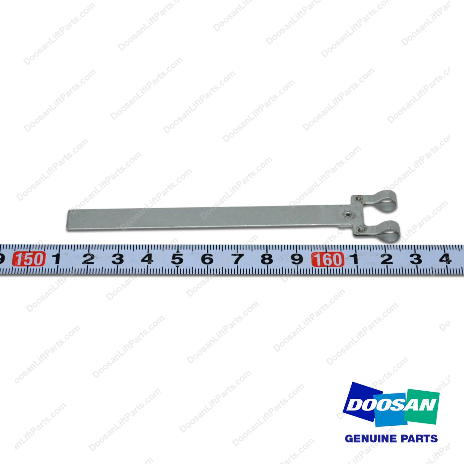 Clamp,Pipe;kubota,T-4,INT,EG - Doosan Forklift Part 120208-00235