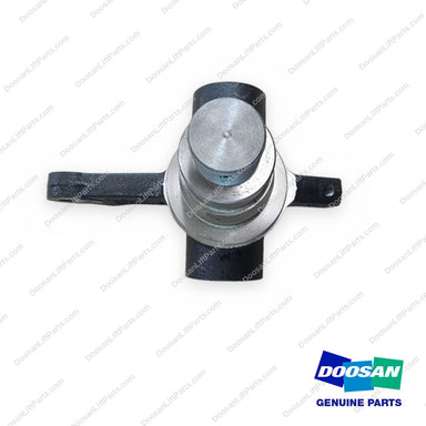 190110-00085 - Left Knuckle - OEM Doosan Daewoo Bobcat