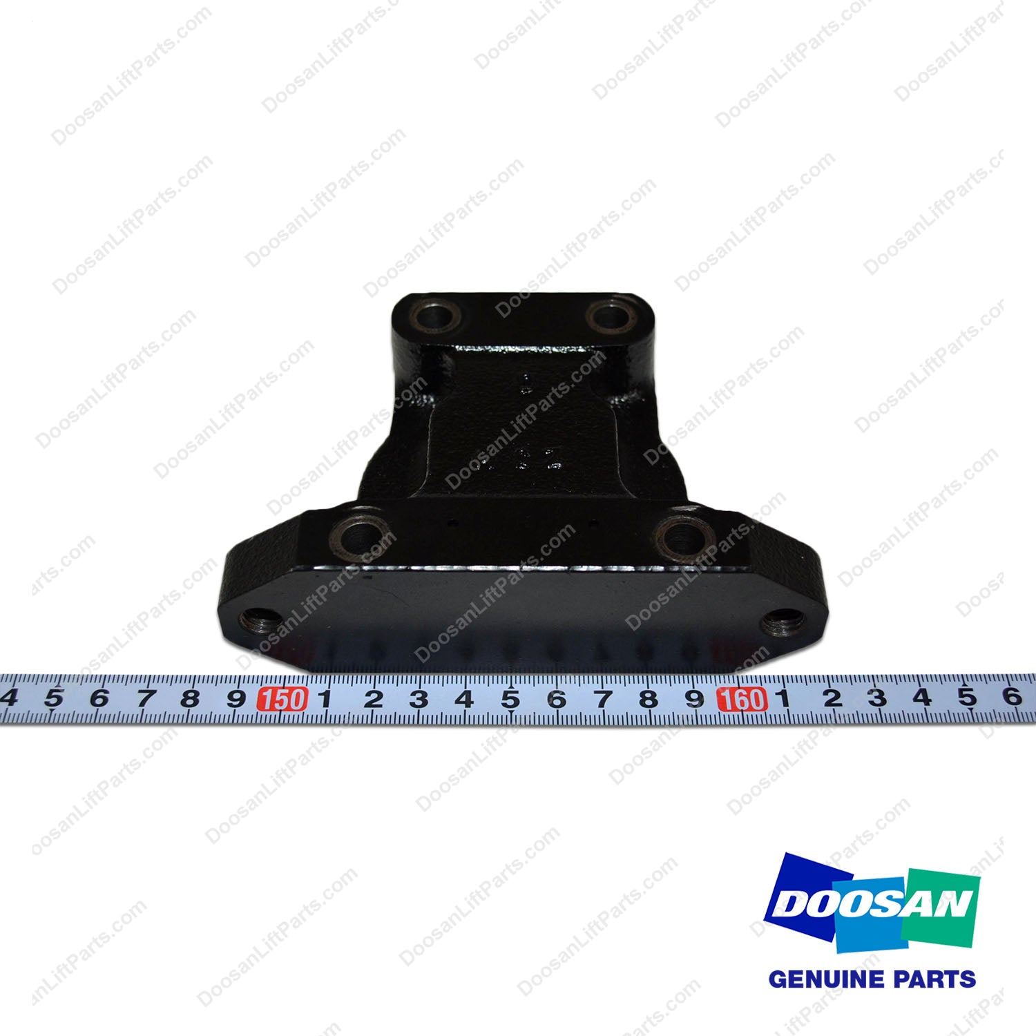 Valve,Section;outlet - Doosan Forklift Part 410131-00010