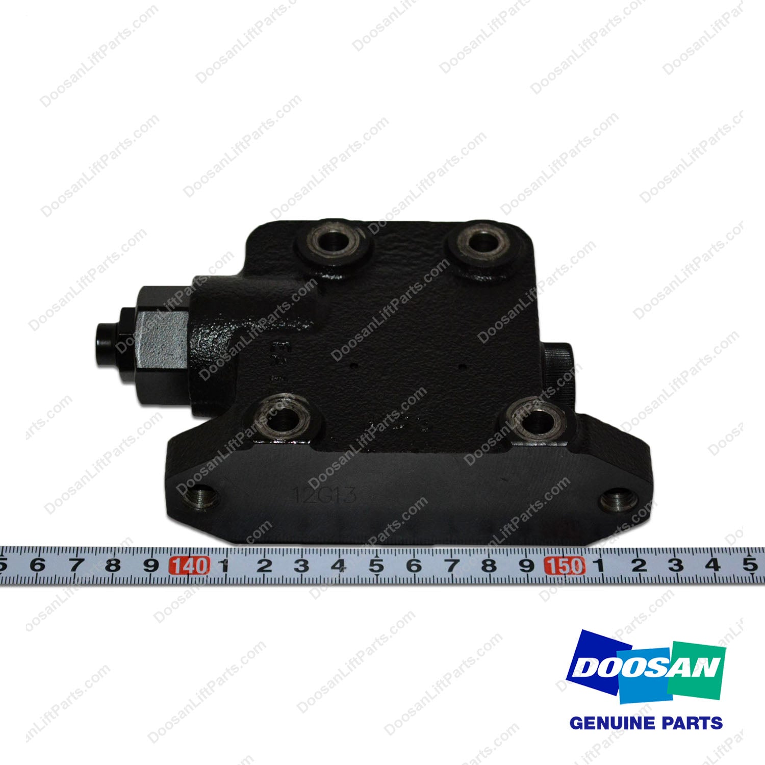 Valve,Section;outlet - Doosan Forklift Part 410131-00014