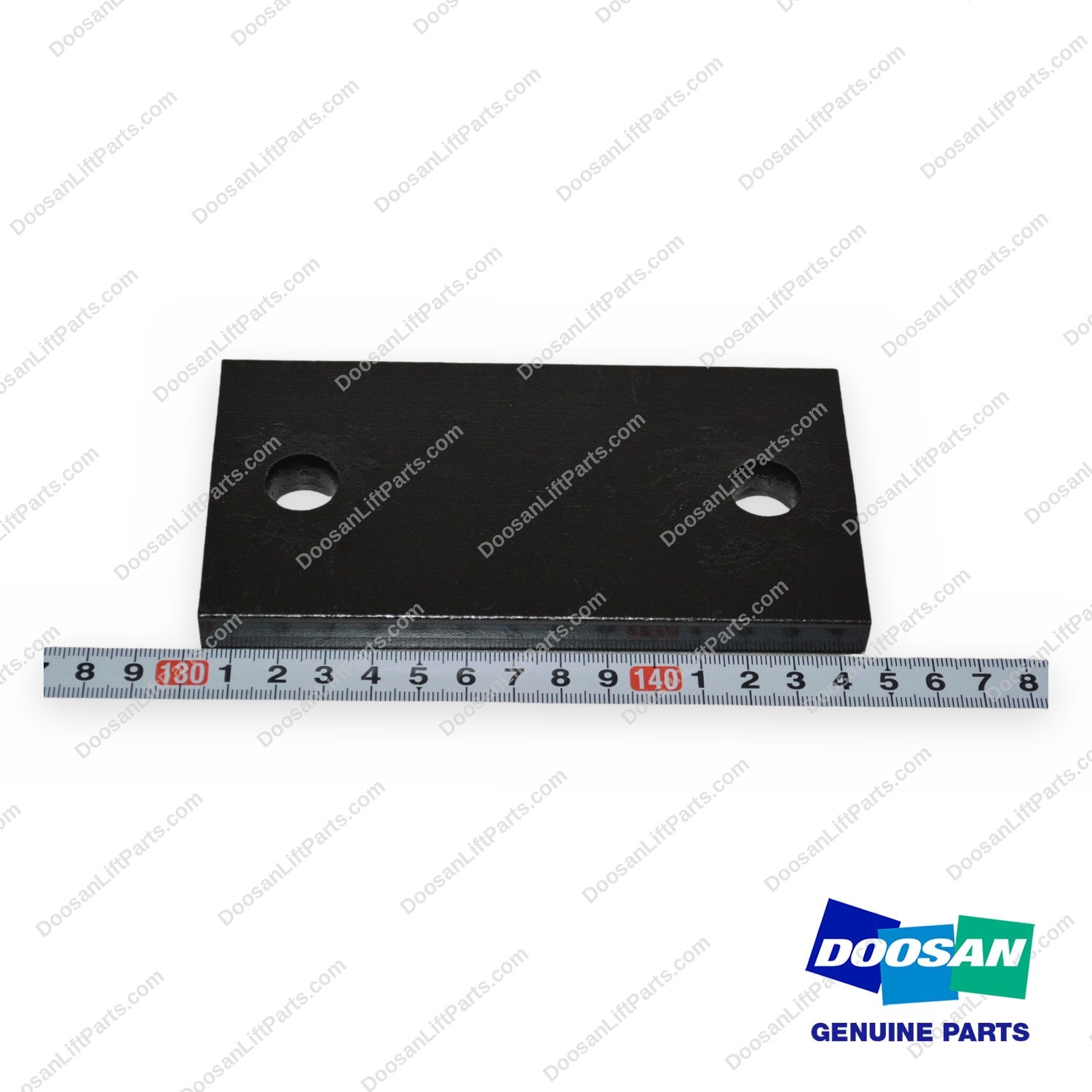 A136821 - Plate - OEM Doosan Daewoo Bobcat