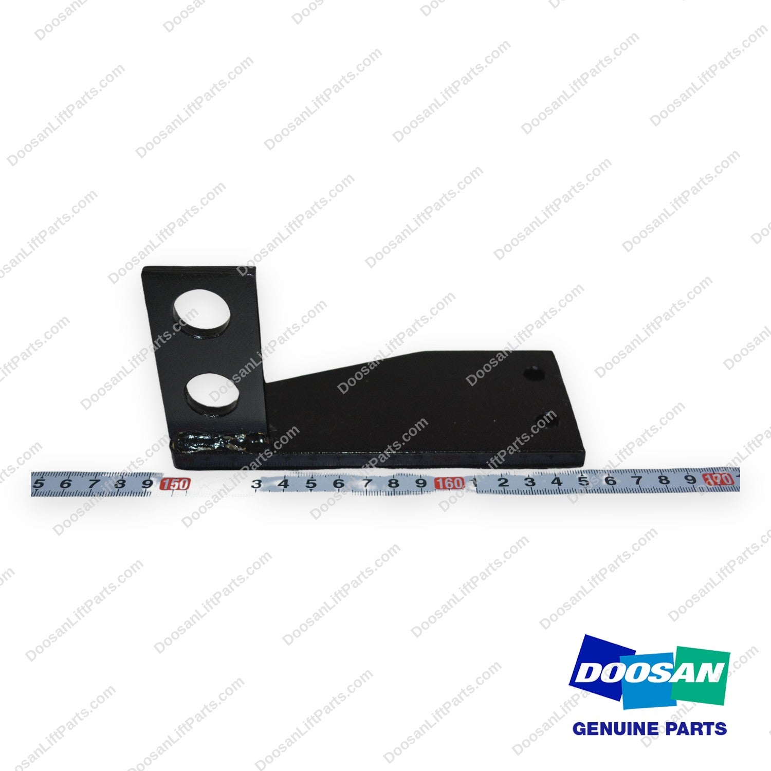 A136996 - RH Bracket - OEM Doosan Daewoo Bobcat