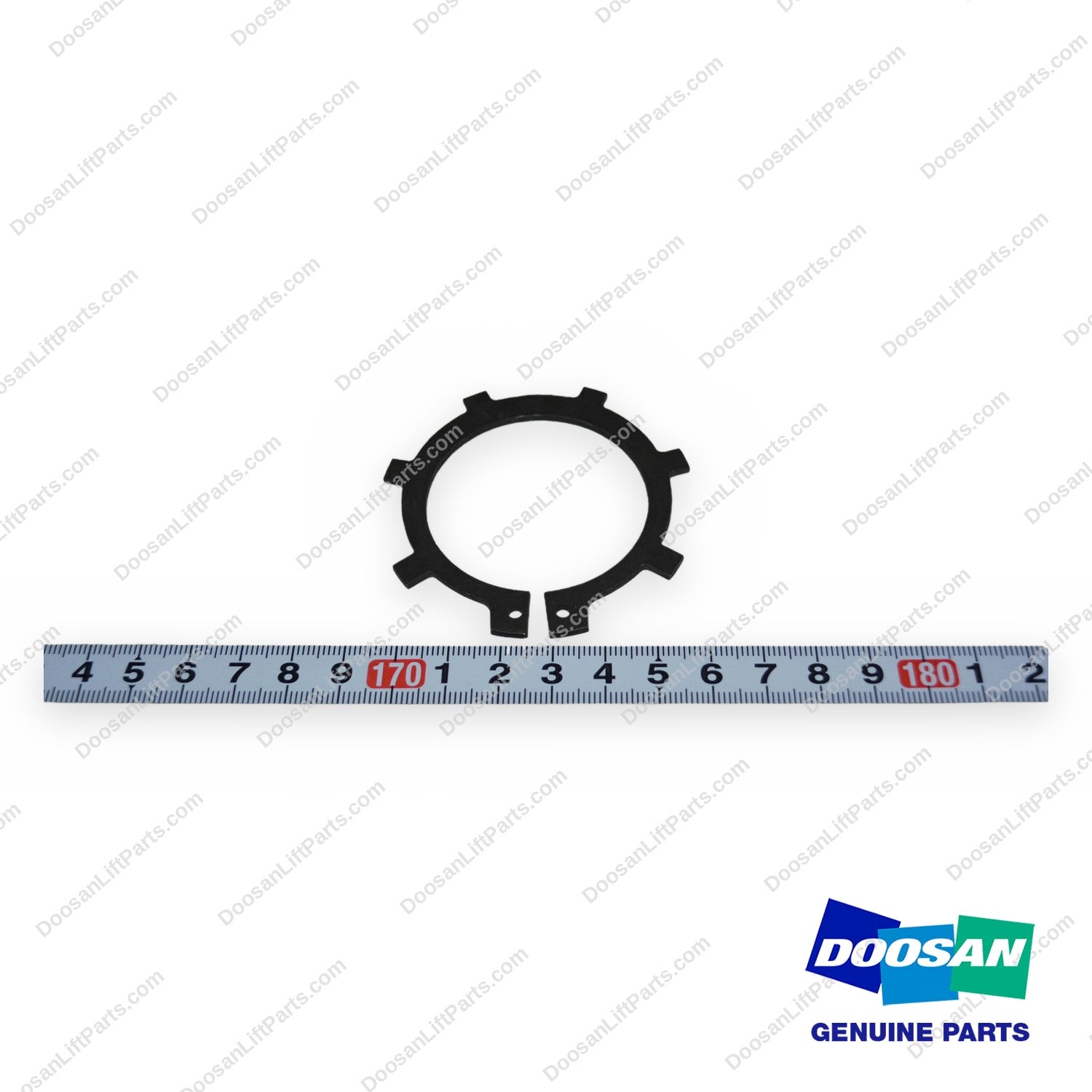 A138662 - Retaining Ring - OEM Doosan Daewoo Bobcat