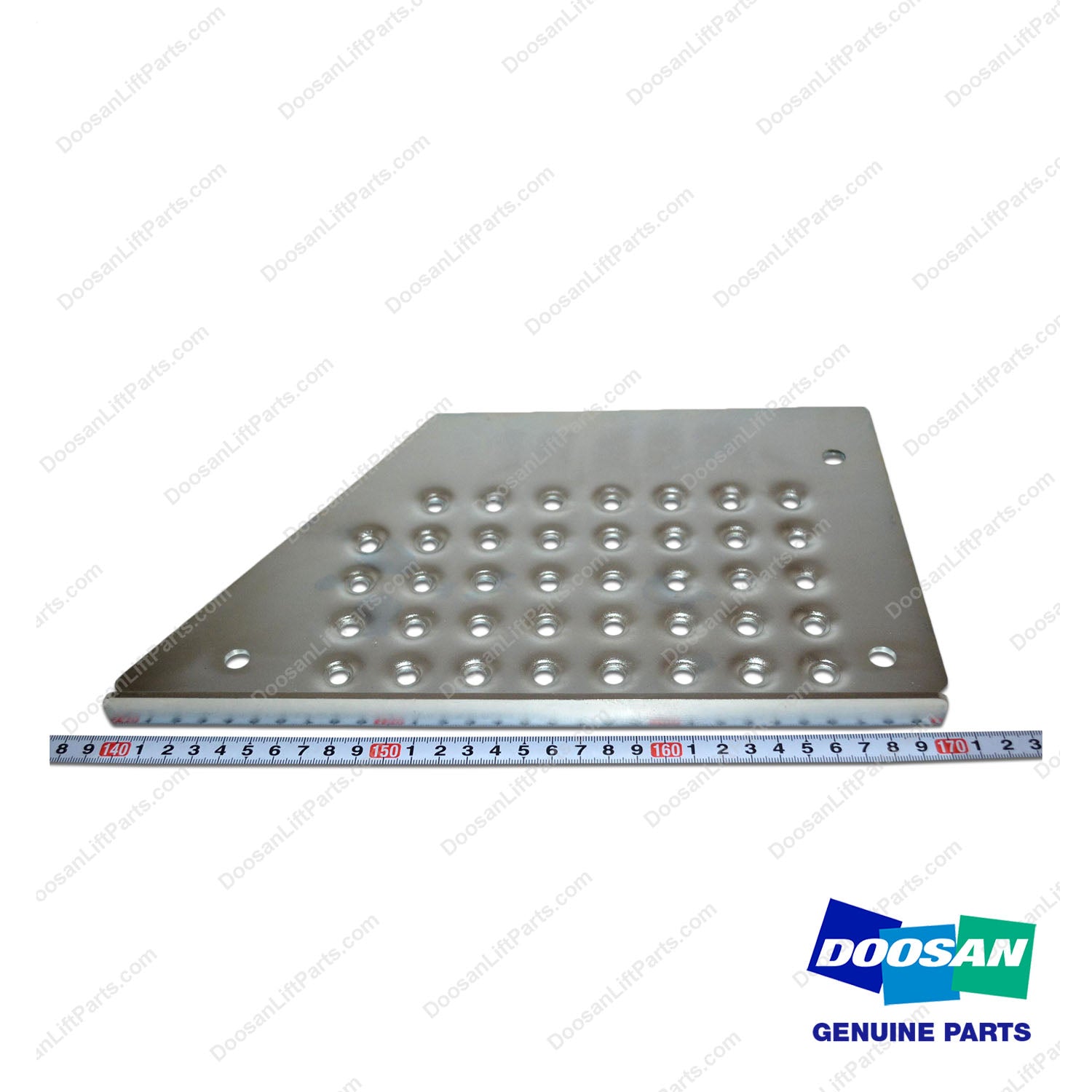 Plate;step LH - Doosan Forklift Part A371203
