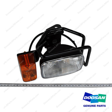 Lamp Asy;head,Turn Sig,Halo-RH - Doosan Forklift Part A402826