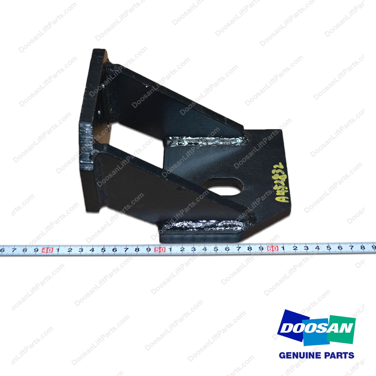 Bracket Assy;right - Doosan Forklift Part A452832