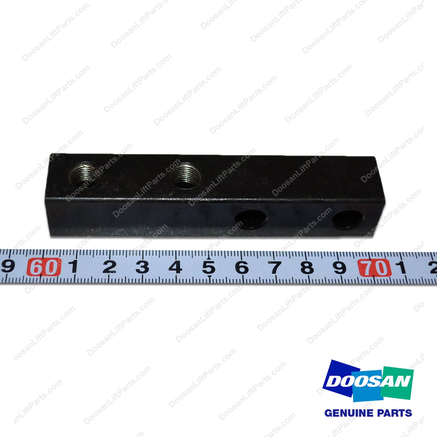Port,Double;fitting - Doosan Forklift Part D652372