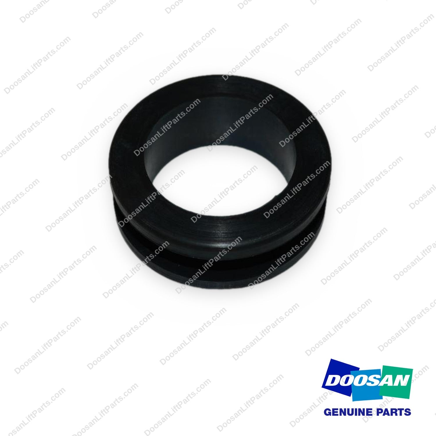 DS7603059 - Rubber Bushing - OEM Doosan Daewoo Bobcat
