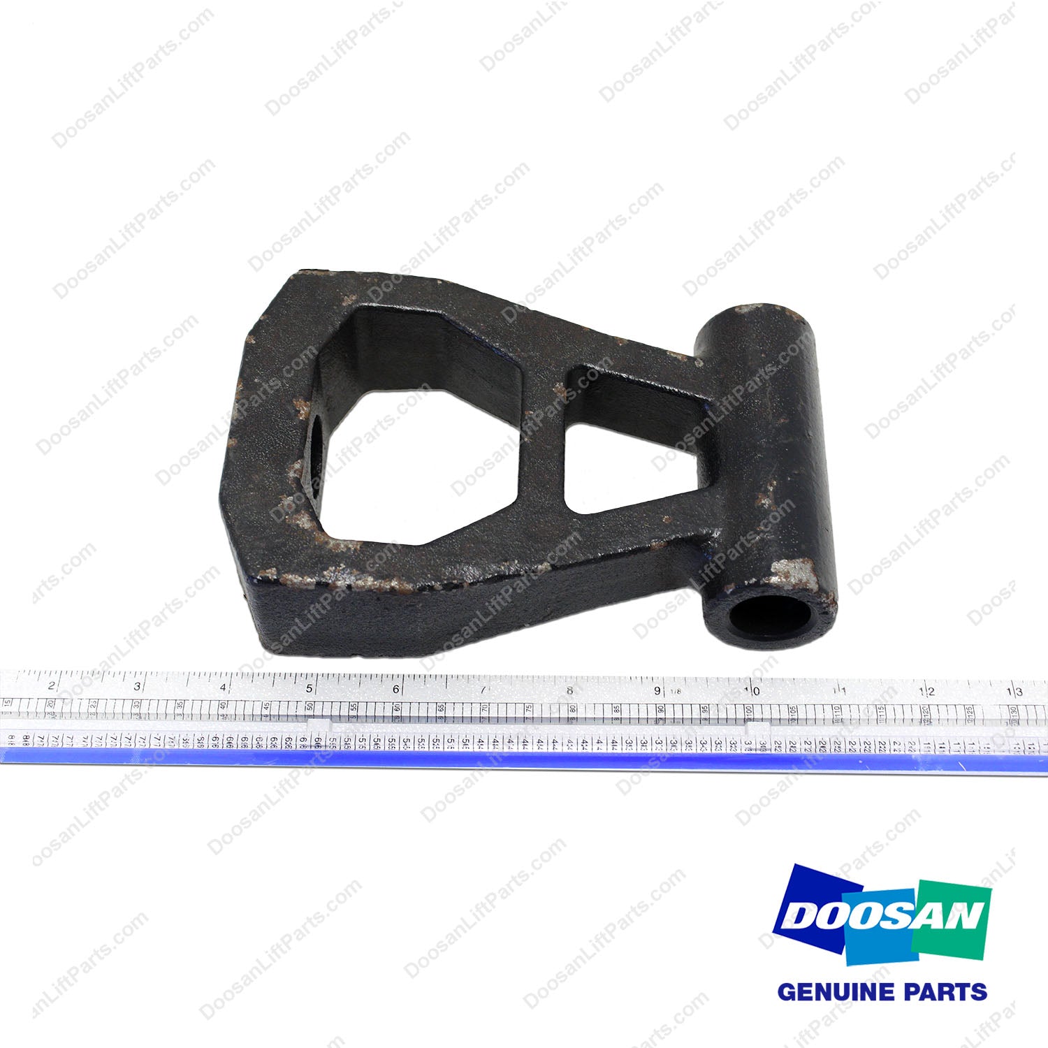 Connector - Doosan Forklift Part NR12-00038